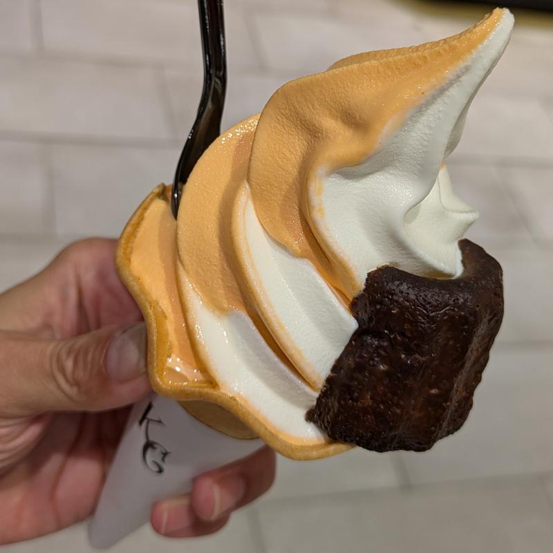 北海道メロンミックス(KURAMAE CANNELÉ エキュート上野店)