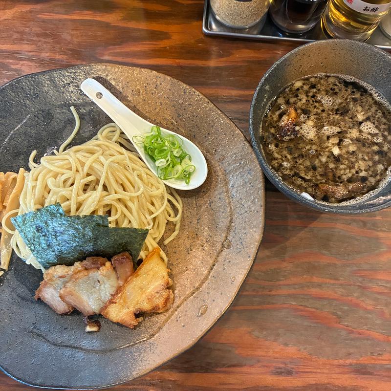 つけ麺モツ(ラーメン 龍の家 新宿 小滝橋通り店 （RAMEN TATSUNOYA）)
