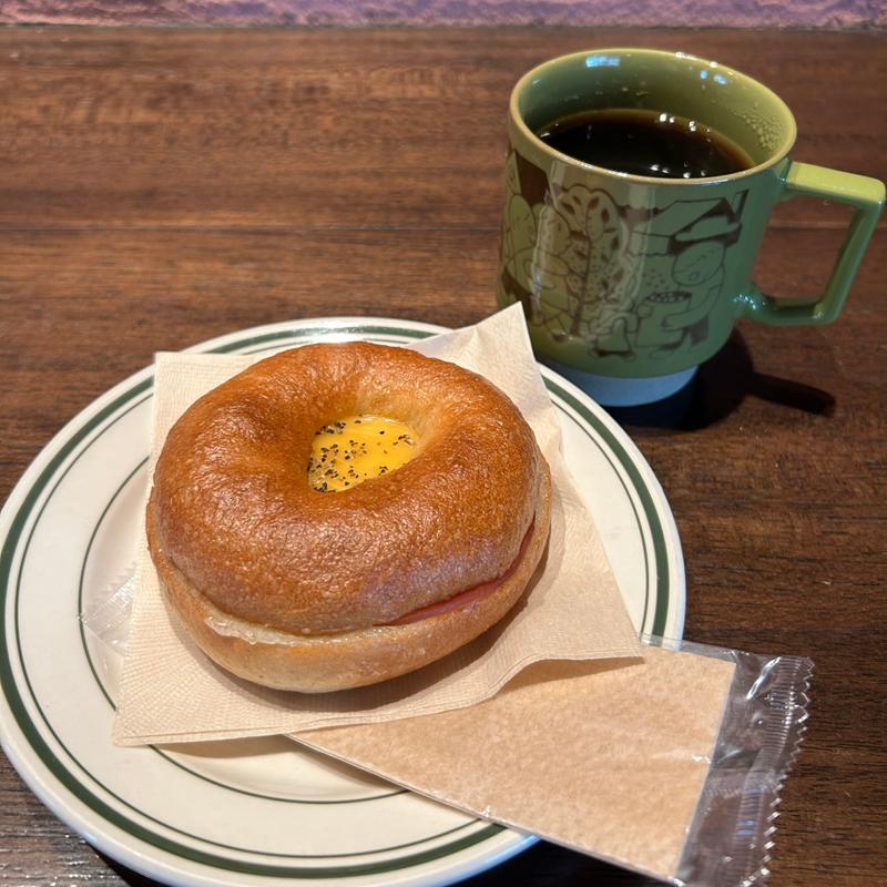 ハムエッグベーグル、ブレンドコーヒー(ハグコーヒー(hugcoffee)南町店)