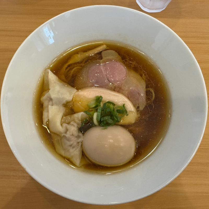 わんたん醤油らぁめん(らぁめん どろっぷ)