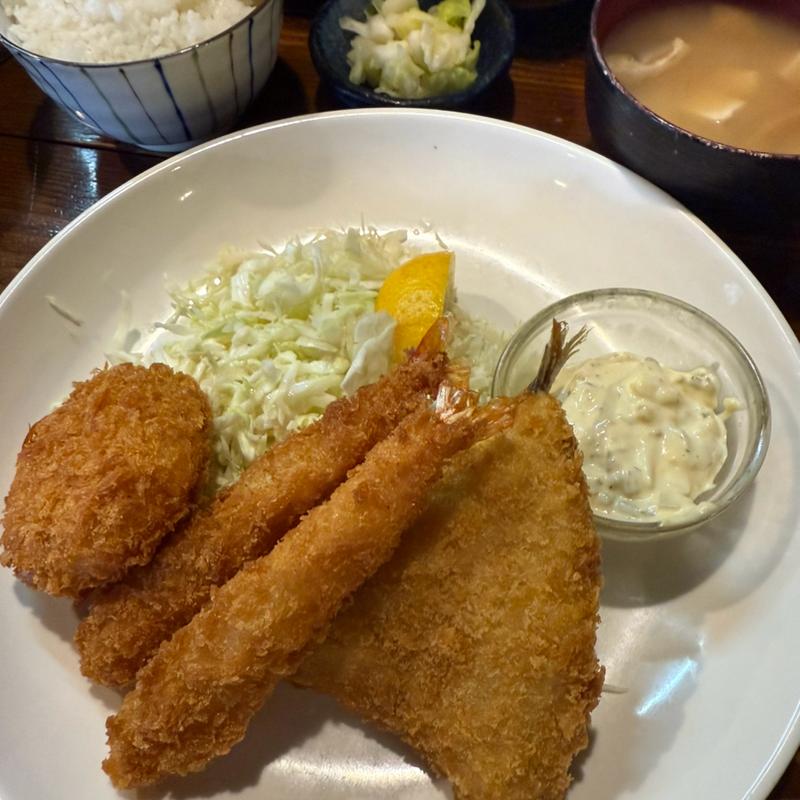 シーフードミックスフライ(居酒屋ダイニング 満天)