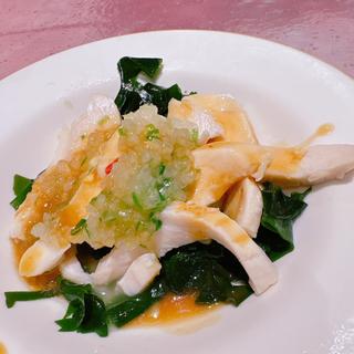 蒸し鶏の香草ソース