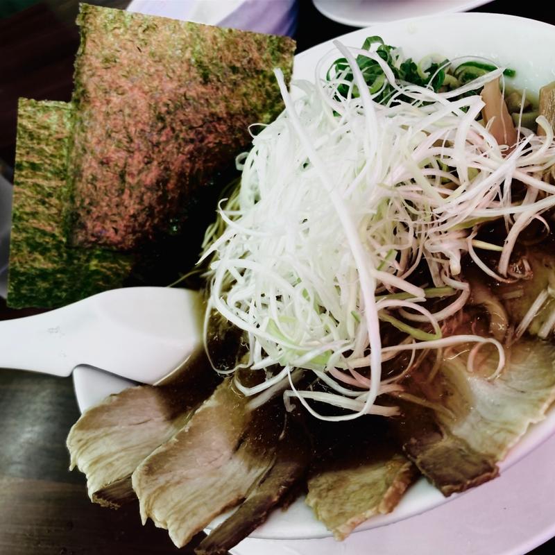 冷し醤油ラーメン(京都北白川ラーメン魁力屋 竹ノ塚店)