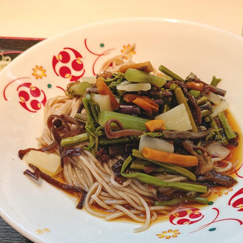 冷し山菜そば(いろり庵きらく 大崎店)