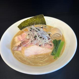 鶏白湯そば(らぁ麺 飛鶏)