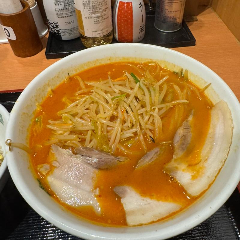 秘伝の辛味噌チャーシューメン(日高屋 西船橋南口店)