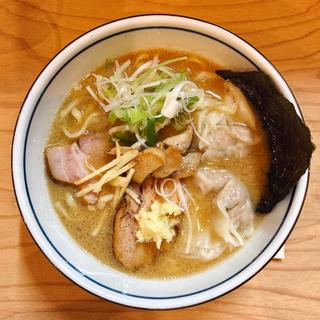 ワンタン生姜醤油ラーメン(ラーメンパーク あずーる)