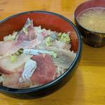 海鮮丼