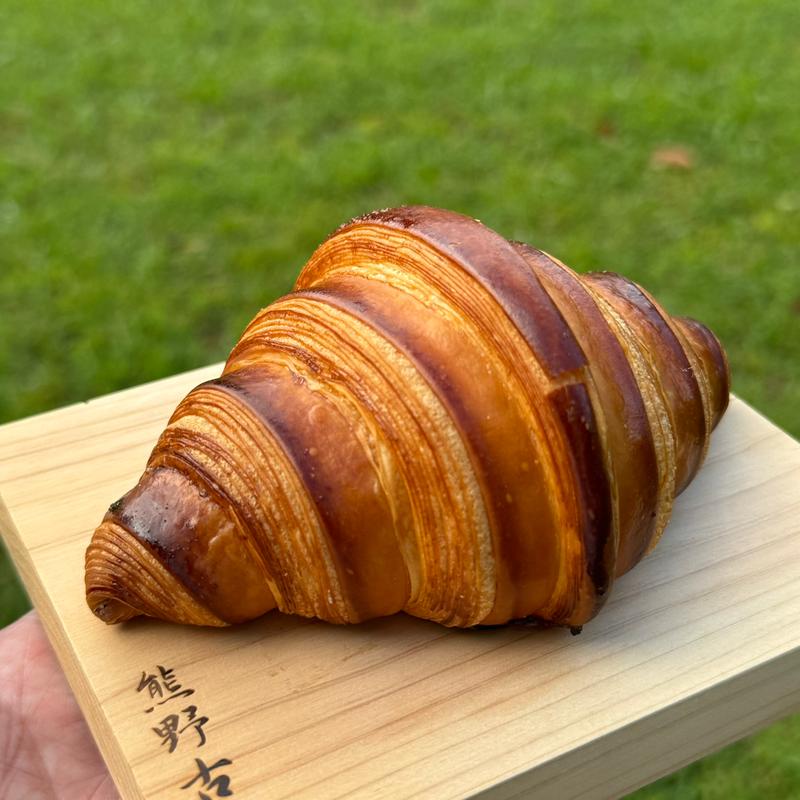 クロワッサン(bakery&cafe isu)