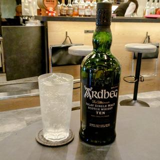 アードベッグ10年(お酒の美術館 福岡空港店)