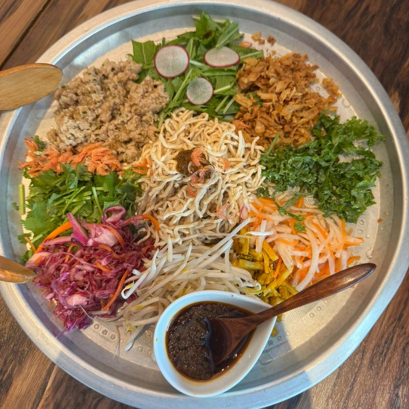 豆腐干和え麺(CHUTNEY Asian Ethnic Kitchen)