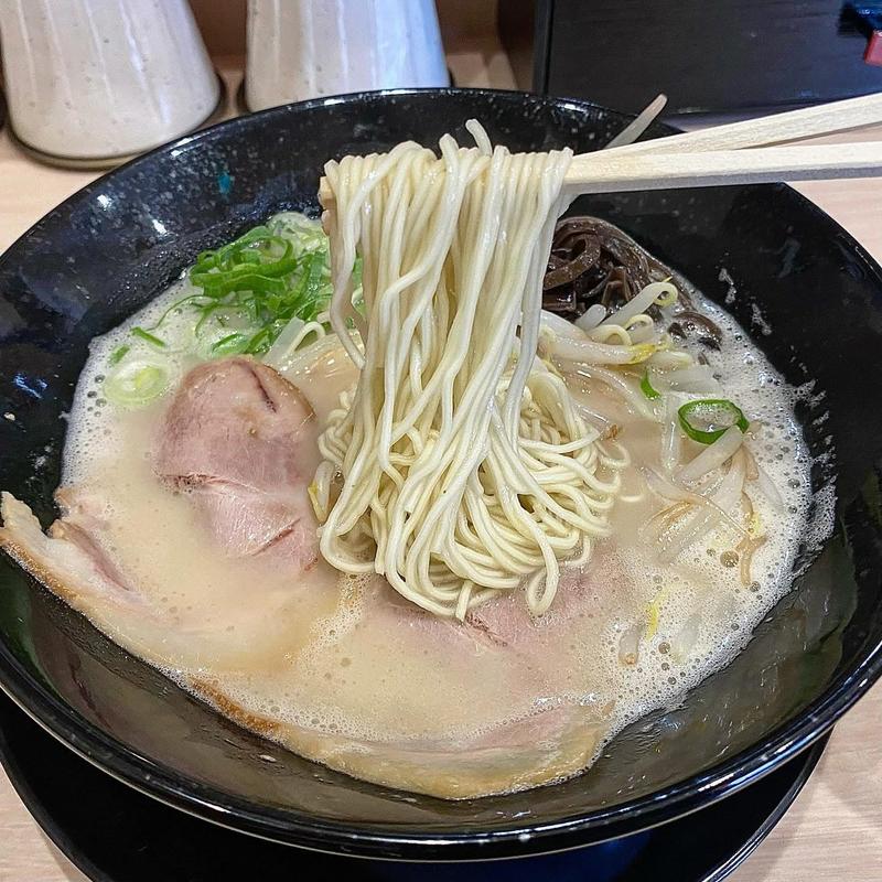 博多屋台豚骨ラーメン(麺屋 青空 通天閣店)