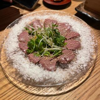 ラムのレバ刺し