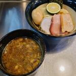 特製濃厚鰹つけ麺