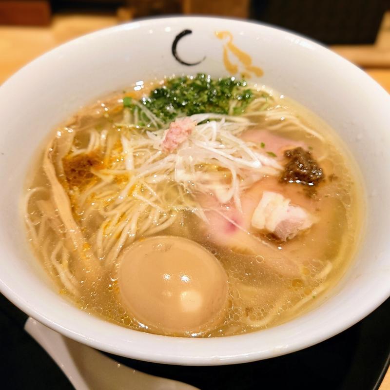 味玉塩そば(SOBA HOUSE 金色不如帰 新宿御苑本店 （コンジキホトトギス）)