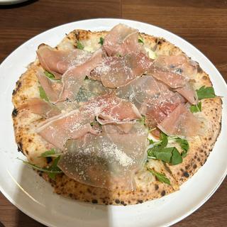 生ハムとルッコラ
