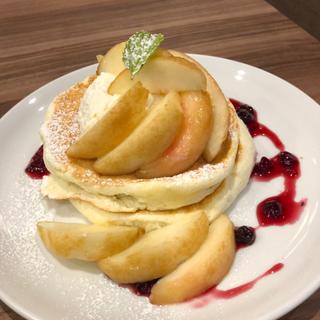 桃のリコッタパンケーキ
