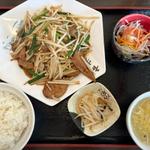 ニラレバ定食