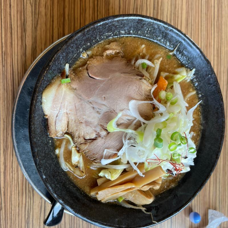 背脂味噌ラーメン(ラーメン赤シャモジ 本店)