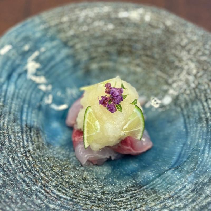 伊佐木焼霜造り(蔵—鉄板焼＆寿司)