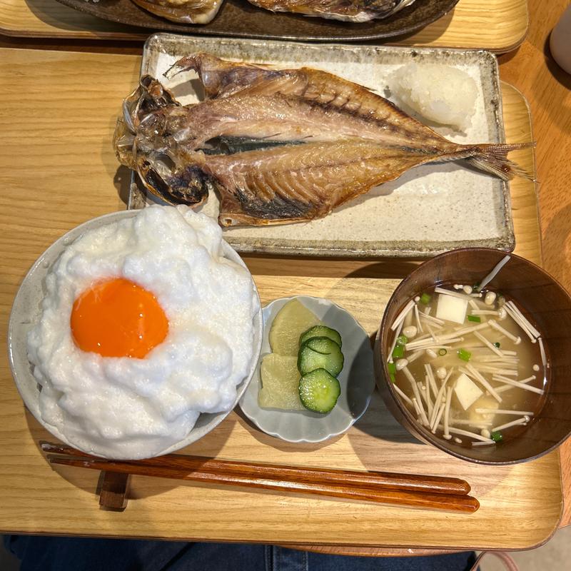 あじ干物定食　(カフェ ヨリドコロ)