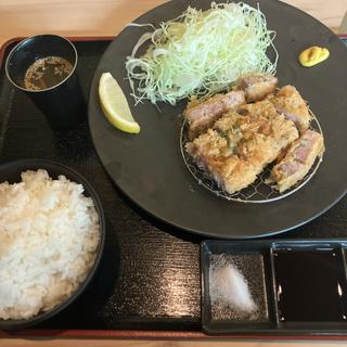 龍樹ポークの極上トンカツ定食