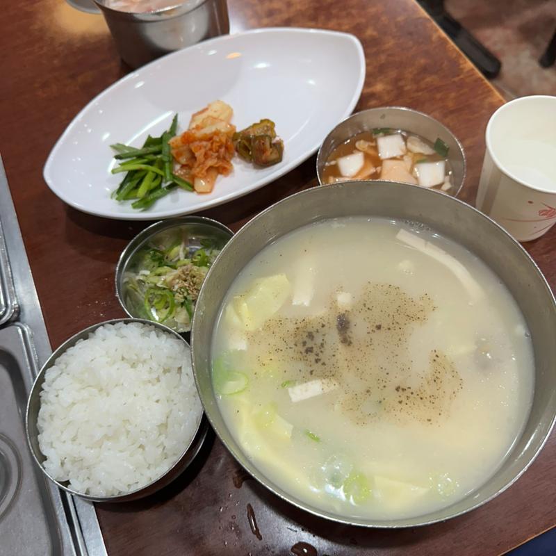 タラのスープご飯(武橋洞 プゴクチッ)