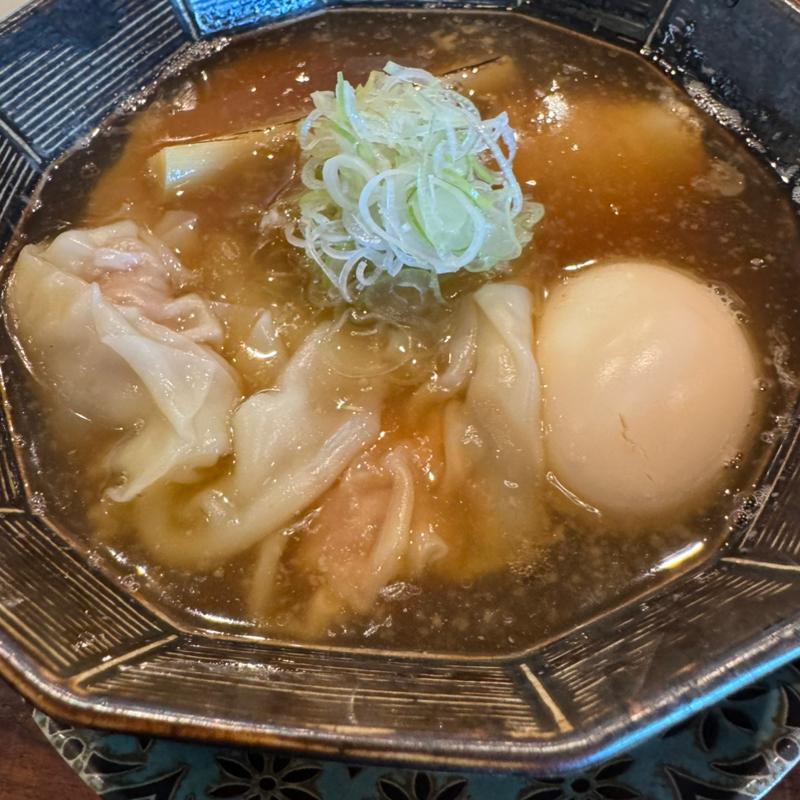 醤油らぁ麺 TP味付け煮卵 雲呑(古民家ヌードゥル 黒揚羽森住)