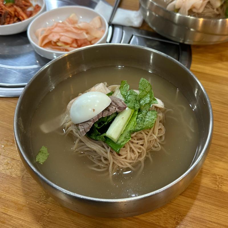 平壌冷麺(평래옥/平來屋/ピョンレオㇰ)