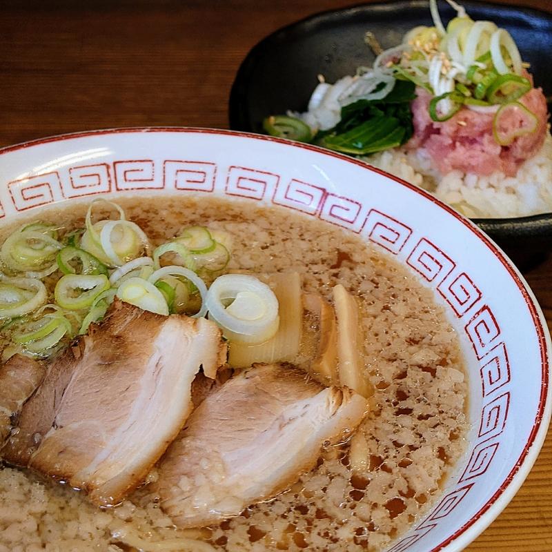 しょうゆラーメン ネギトロ丼小(喜多方食堂 )