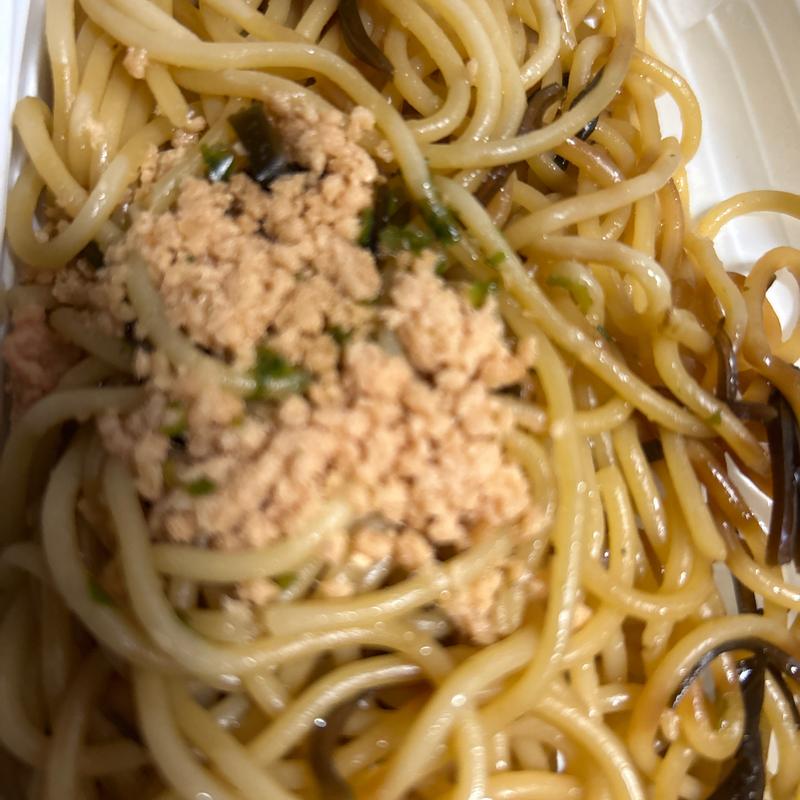 塩昆布と鮭の和パスタ(セイコーマート ほくほく札幌ビル店)