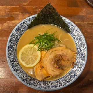 冷やし節らぁめん(麺や而今 （じこん）)