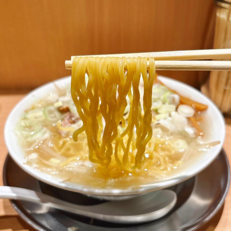 札幌塩ラーメン(札幌 六坊)