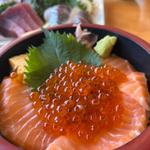 鮭いくら丼