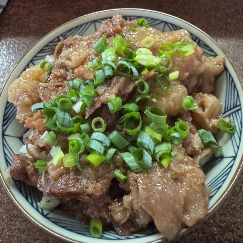 牛すじ煮(2番ライト煮干男（ニボメン）)