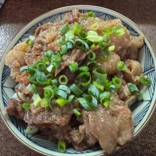 牛すじ煮(2番ライト煮干男（ニボメン）)