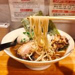 正油あらびき全部のせ(ボニート・ボニート )