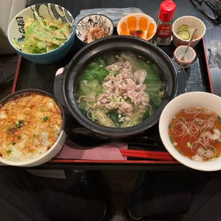 豚しゃぶ鍋とマグロの山かけ丼(Dream （ドリーム）)