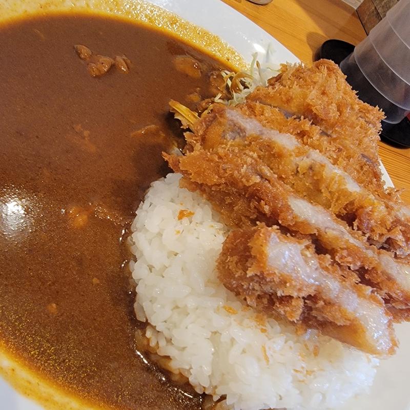 カタロースかつカレー(とんかつ檍のカレー屋 いっぺこっぺ 芝大門店)