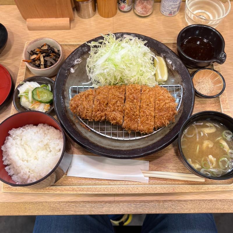 ロースかつ定食(豚かつ 重久)