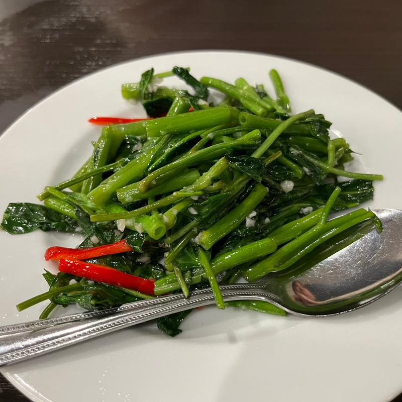 空芯菜のガーリック炒め(北京ダック専門店 嘉園 お台場店)