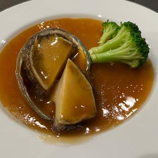 アワビ蒸し(北京ダック専門店 嘉園 お台場店)
