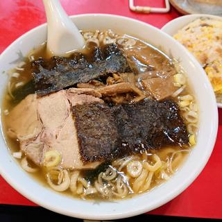 ラーメン 半チャーハン(太陽飯店)