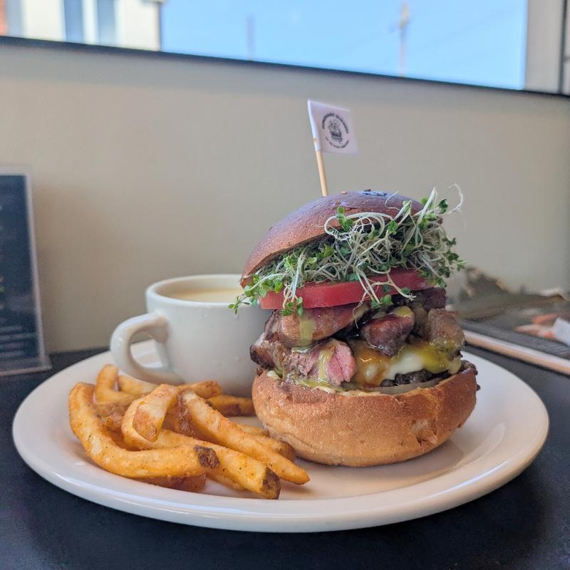 サーロインステーキバーガーわさびモッツァスプラウトver.(Sunchago Burgers)