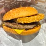 ザク切りポテト&肉厚ビーフ やみつきチーズペッパー	