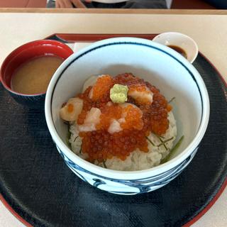 帆立いくら丼