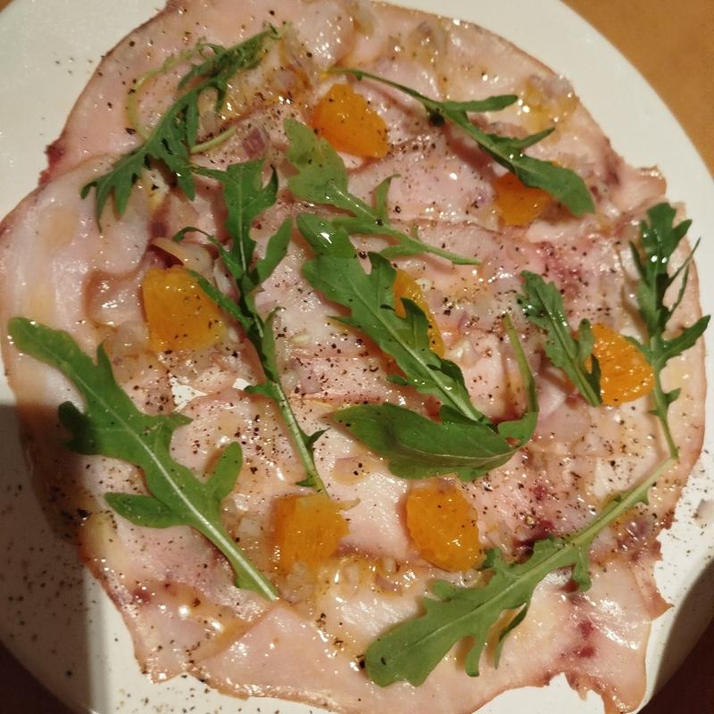 燻製メカジキとオレンジのカルパッチョ(THE RIGOLETTO)