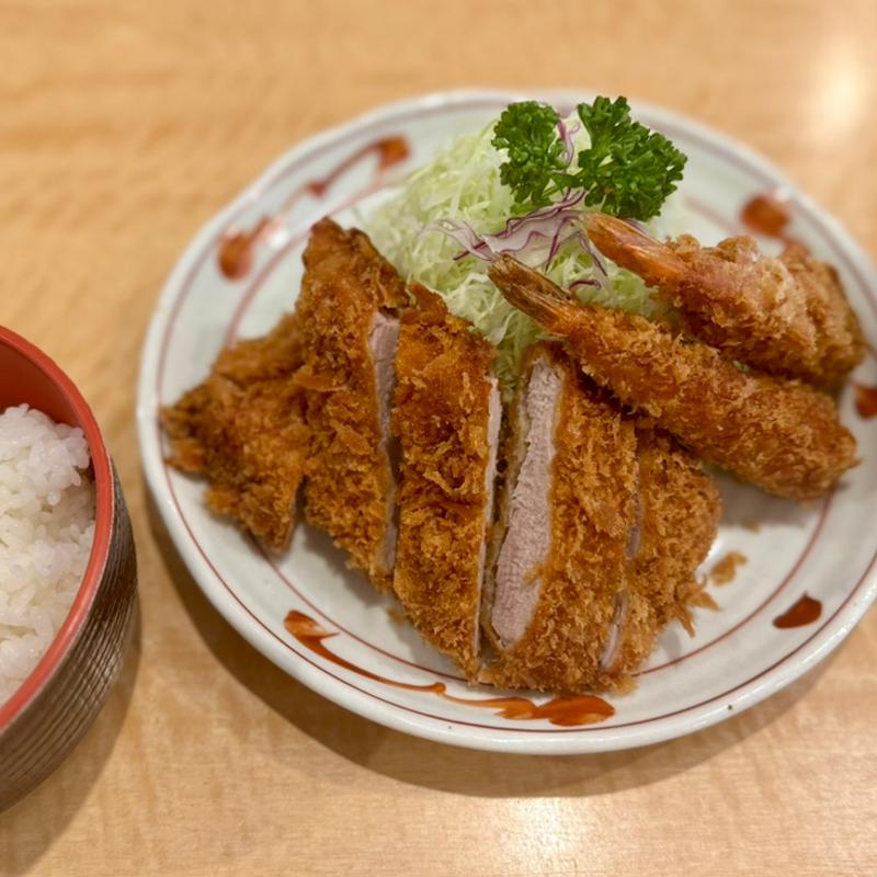 ヒレカツ定食：海老フライ(とんかつ にいむら 西新宿店)