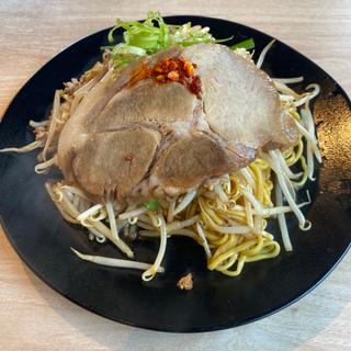 汁無し台湾らーめん(1辛)(金まる餃子)