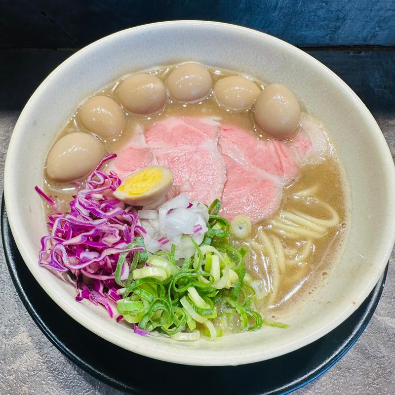 豚そば塩　ノーマル＋うずら味玉6個トッピング(豚そば専門店 一望)